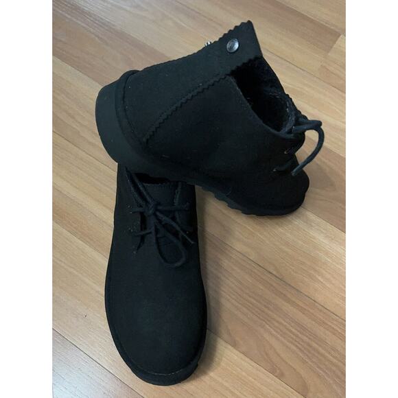 Bearpaw Womens Boot Size 10 Black Suede SKYE Chukka Sheepskin Lined Ankle Winter - Picture 3 of 7